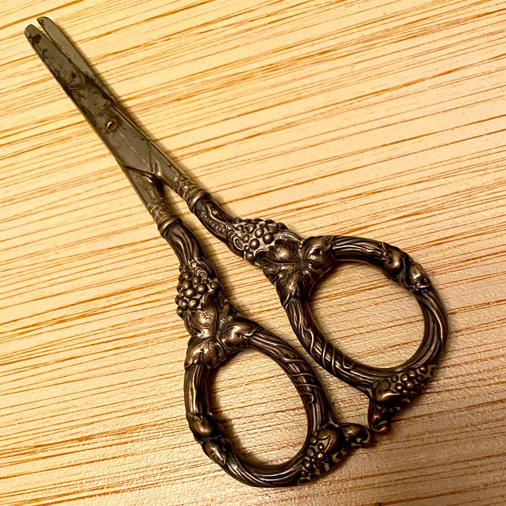 19th cent. Sterling Silver Grape SCISSORS Original Antique Deboer Son Germany